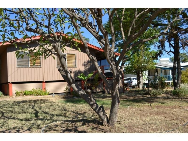 6 Dowsett Cres, Healy, QLD 4825