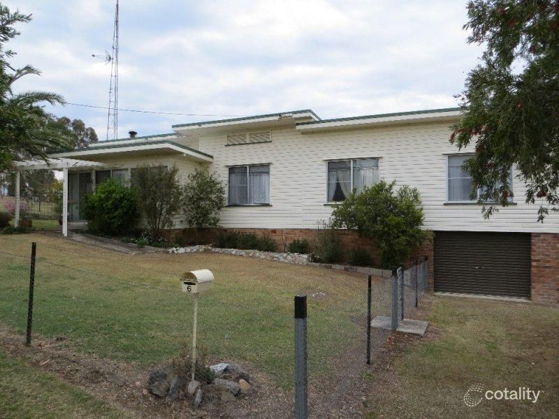 6 Hall St, Texas, QLD 4385