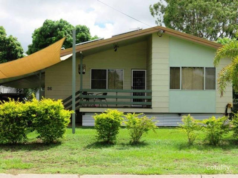 17 Mellish Cres, Emerald, QLD 4720