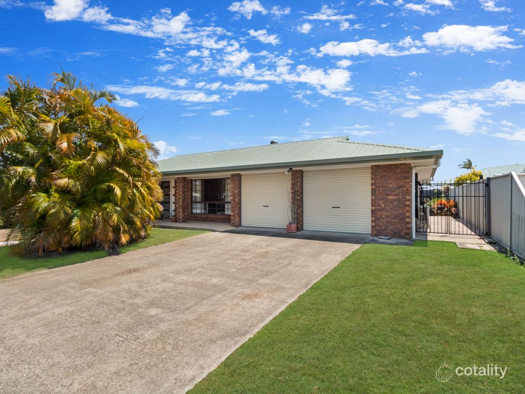55 Limpus St, Urangan, QLD 4655