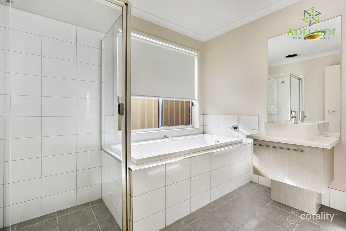 313 Fradd East Rd, Munno Para West, SA 5115