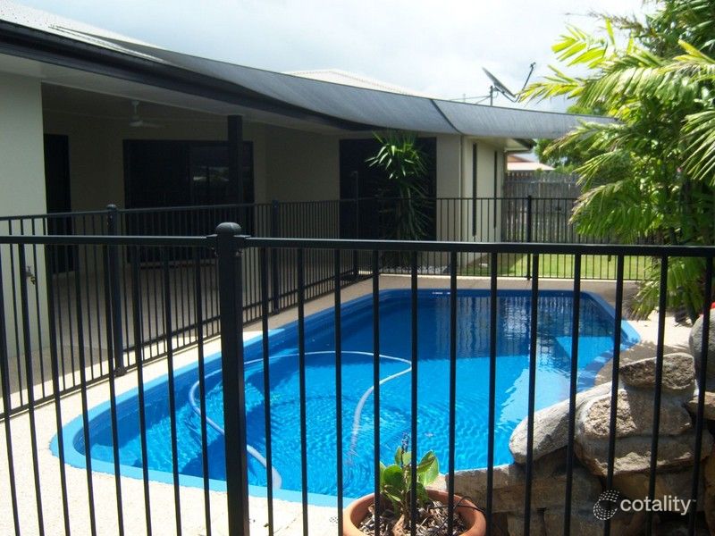 27 Victor Ave, Glenella, QLD 4740