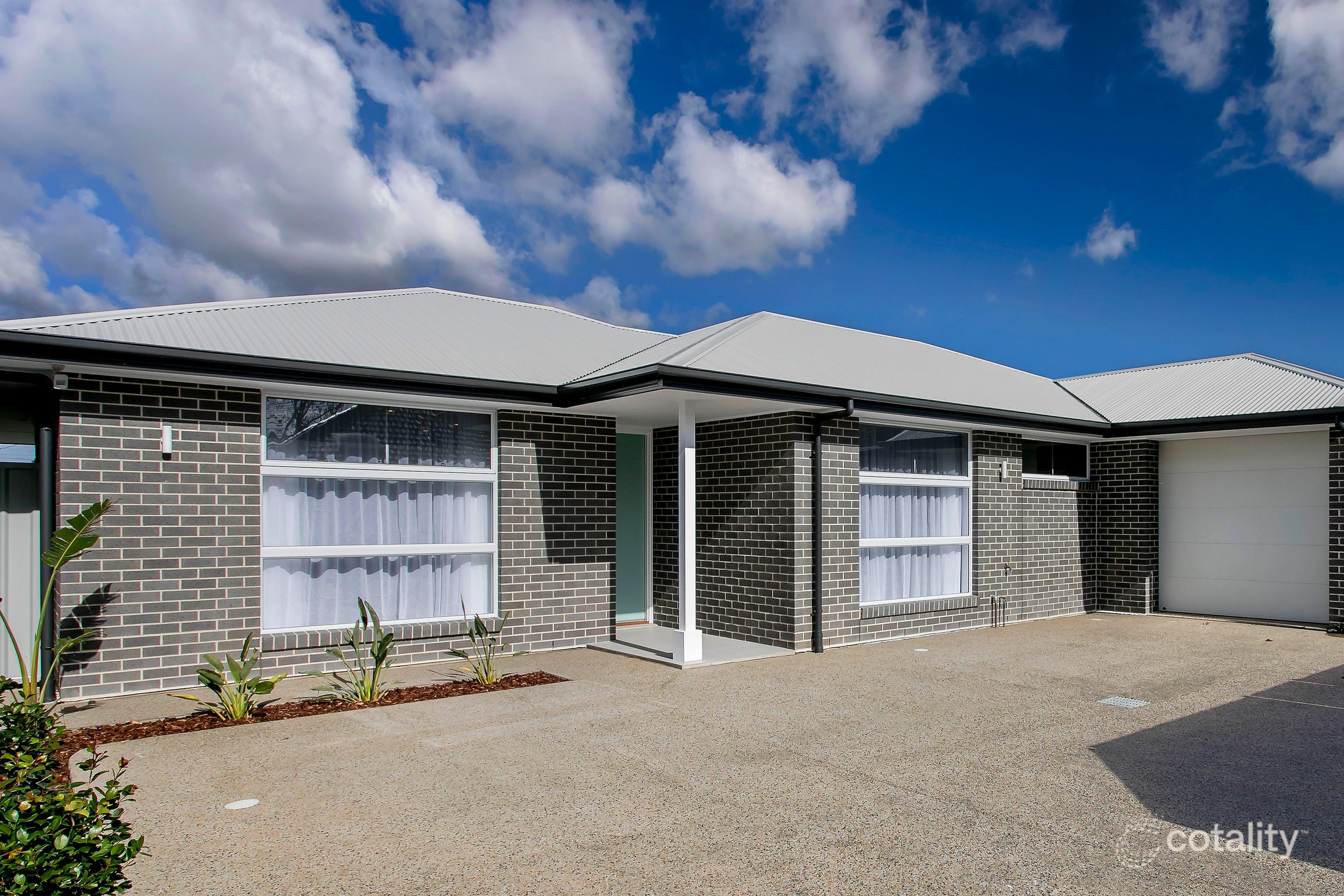 4 Glandore Ave, Clovelly Park, SA 5042