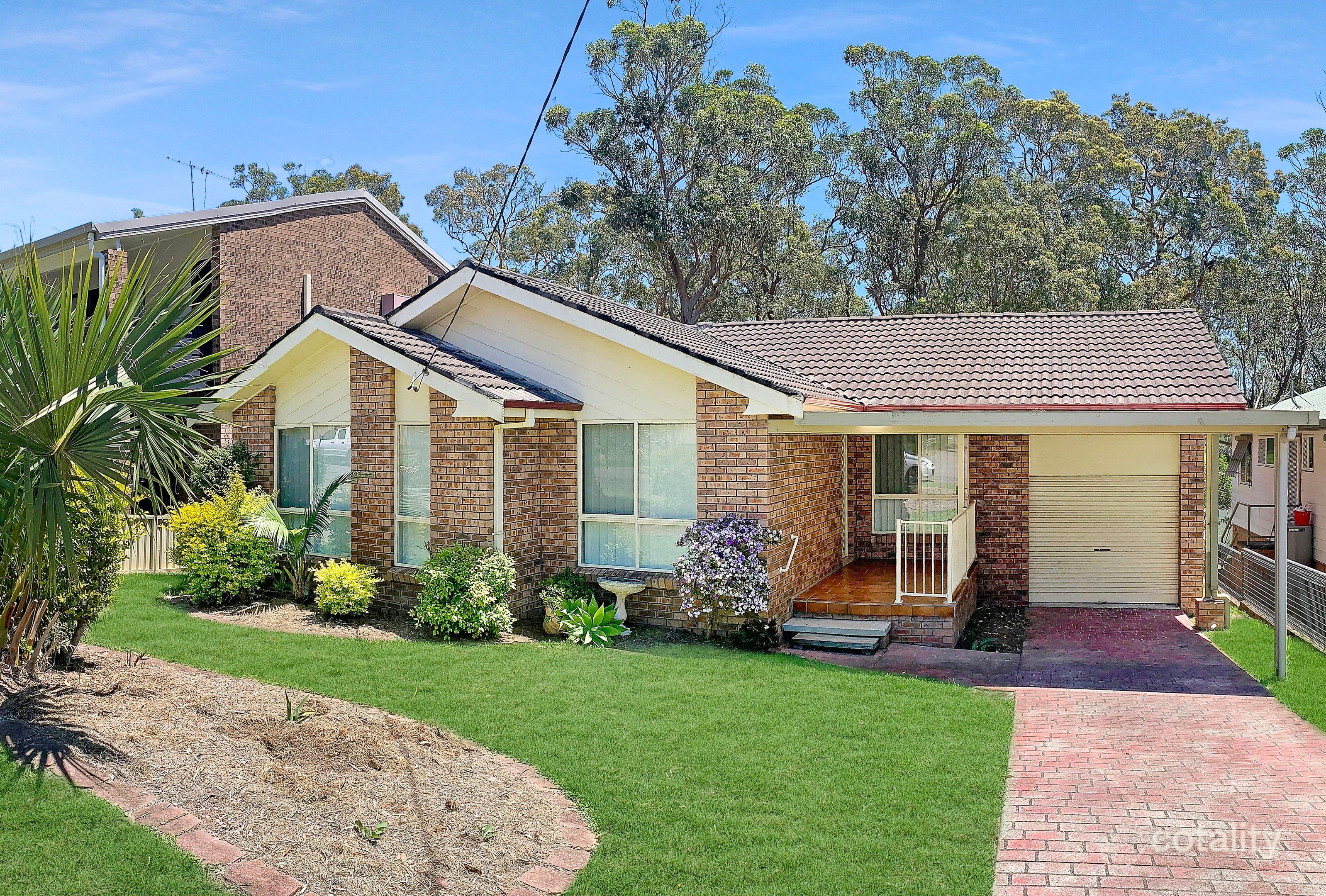 11 Pinaroo Rd, Gwandalan, NSW 2259