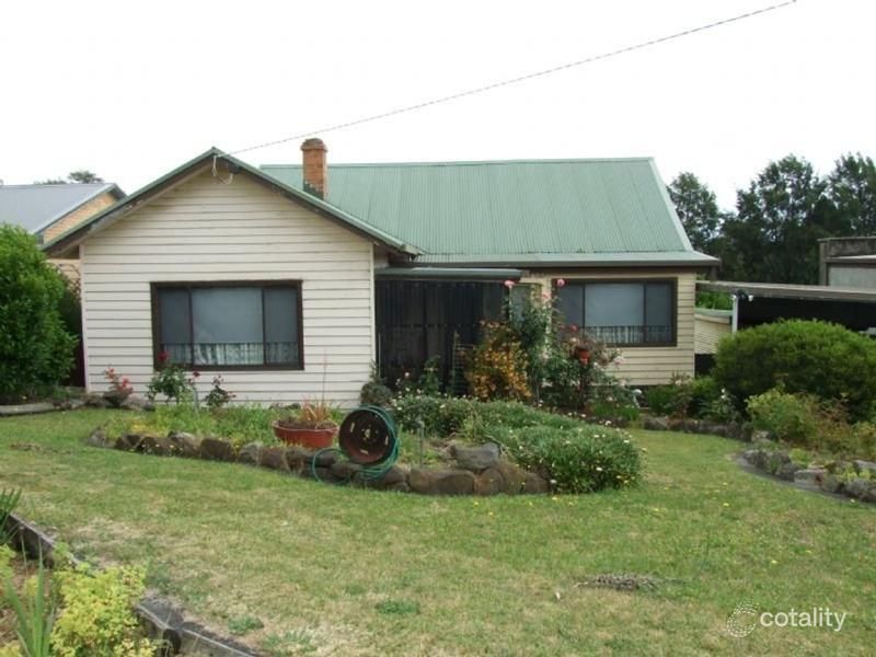 7 Chamberlain Rd, Newborough, VIC 3825