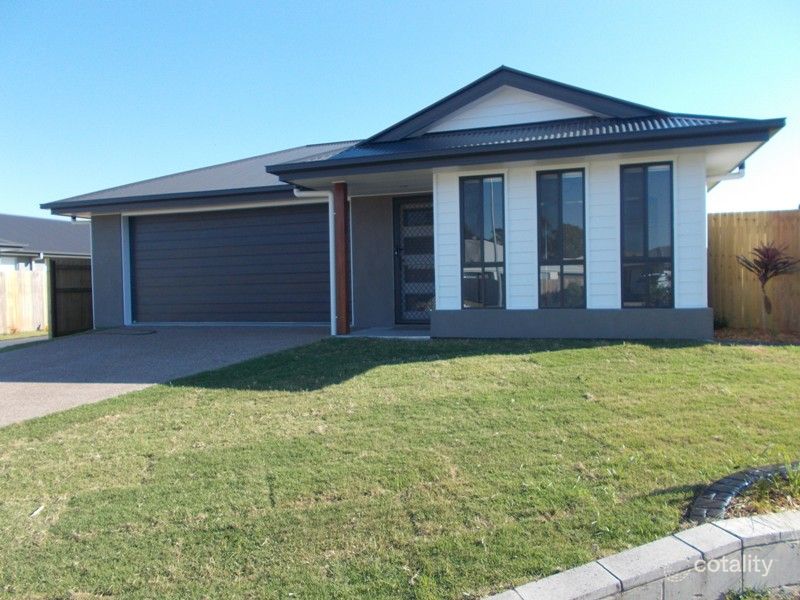 8 Bayside Cl, Point Vernon, QLD 4655