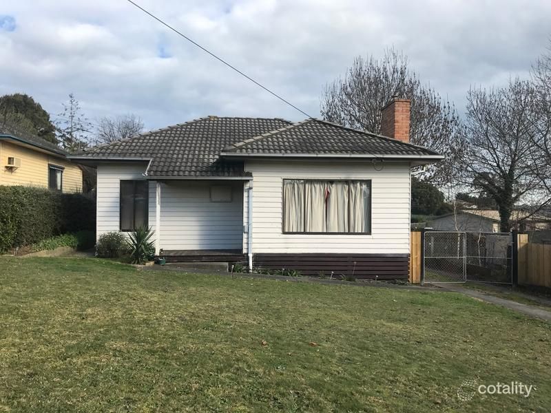 4 Pruden St, Moe, VIC 3825