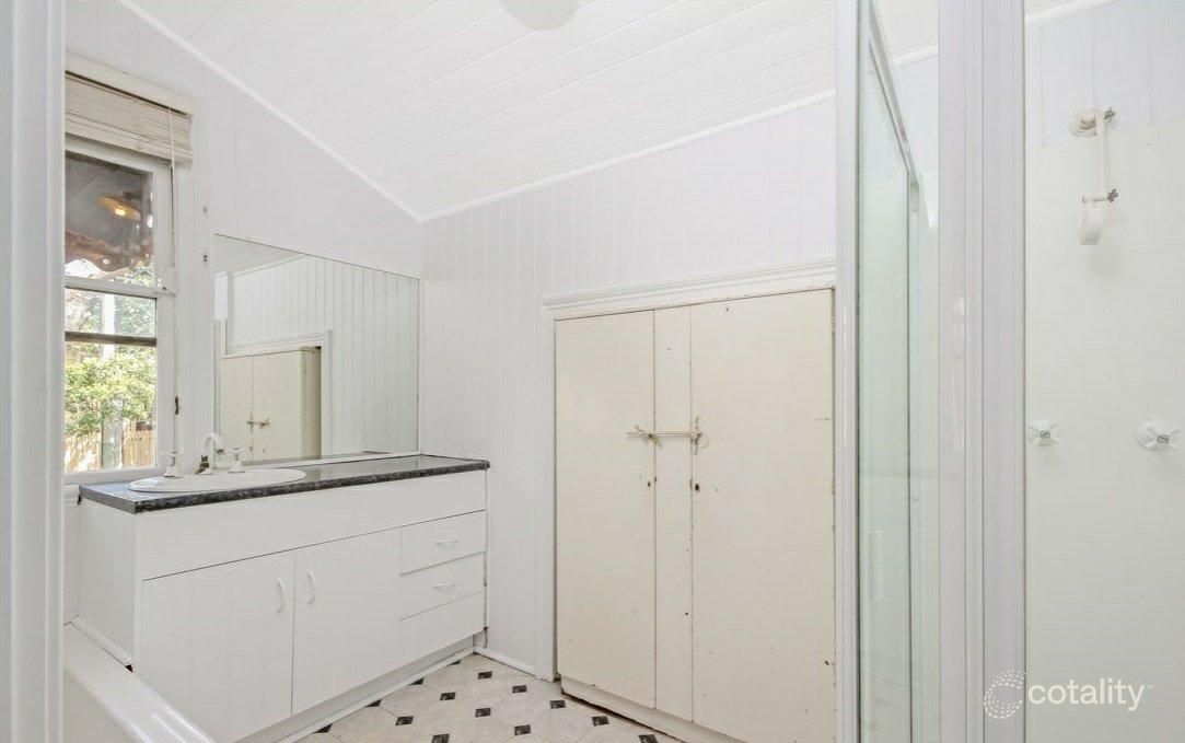 95 Dunellan St, Greenslopes, QLD 4120