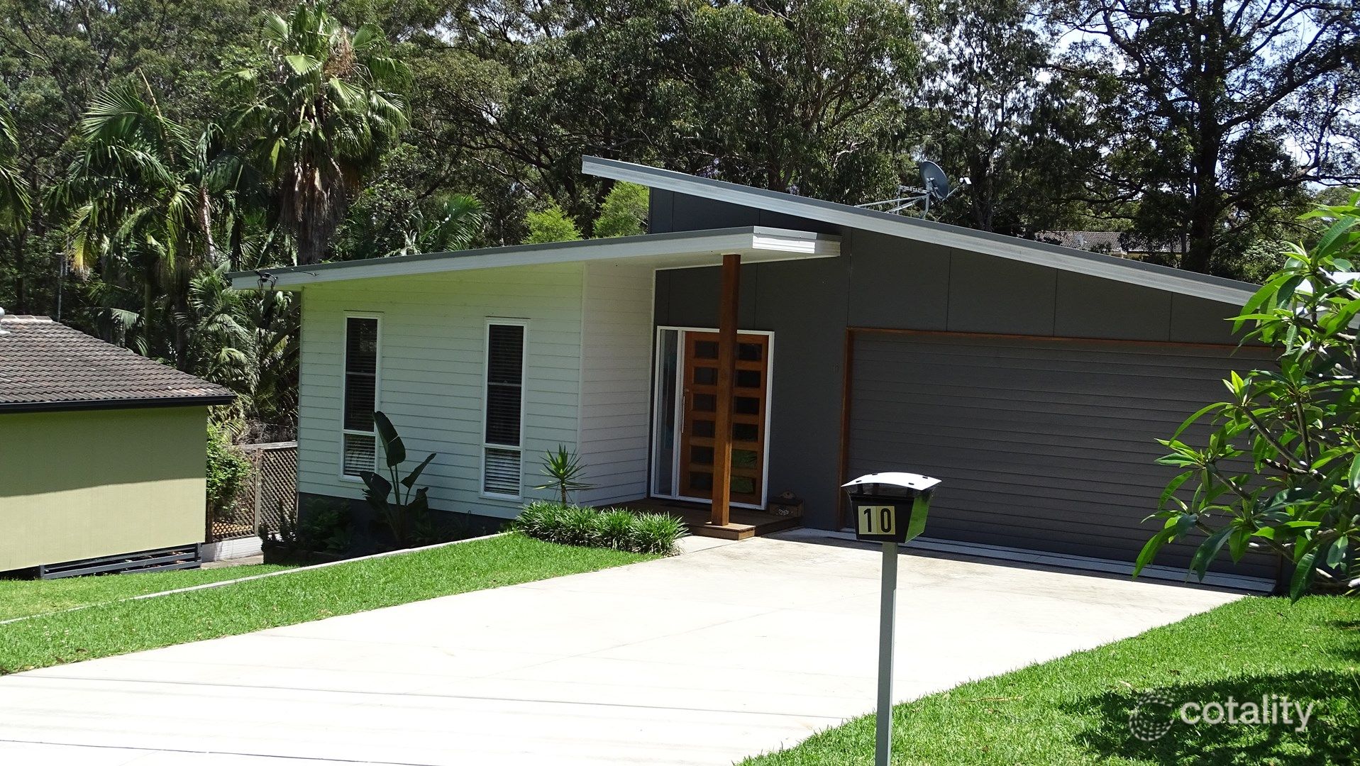 10 Fourth Ridge Rd, Smiths Lake, NSW 2428