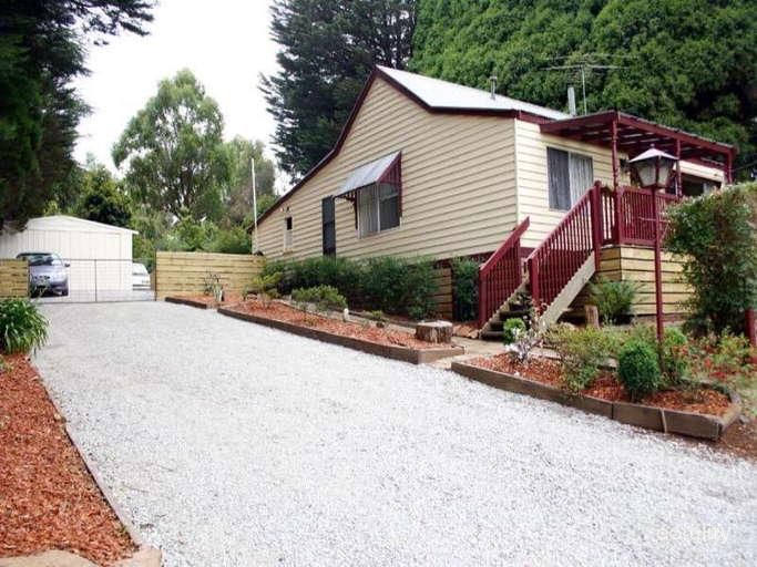 449 Belgrave-Gembrook Rd, Avonsleigh, VIC 3782