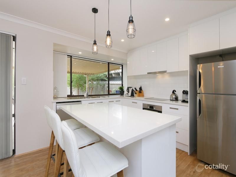 2 Plevna Ct, Parkwood, WA 6147