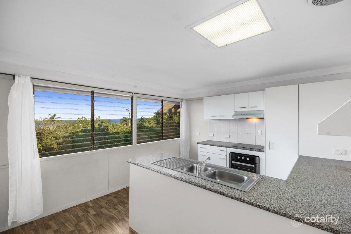 37 Oceana Tce, Manly, QLD 4179