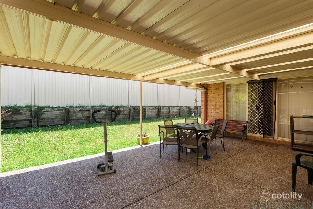 18 St Lawrence Ave, Blue Haven, NSW 2262