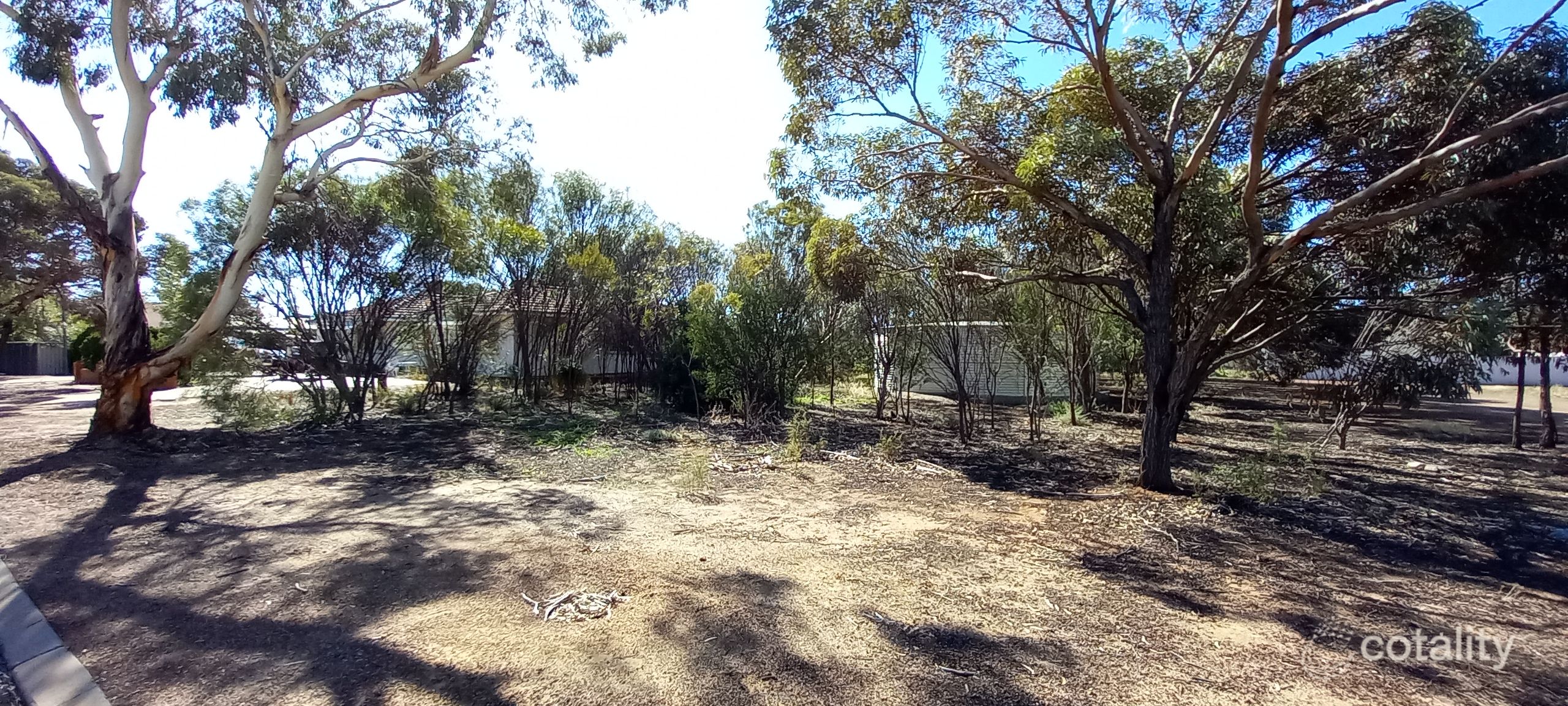 14 Doreen St, Narembeen, WA 6369