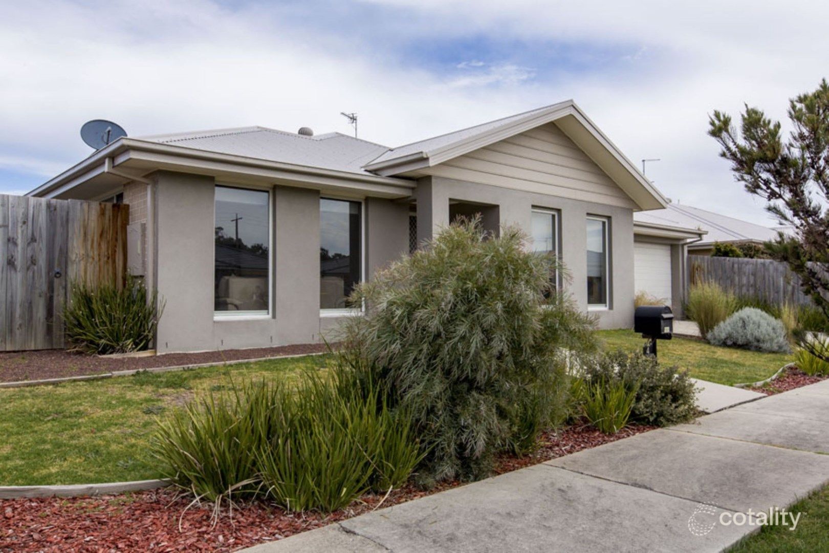 4 Cassinia St, Inverloch, VIC 3996