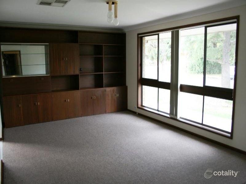 2 Fraser St, Mount Austin, NSW 2650
