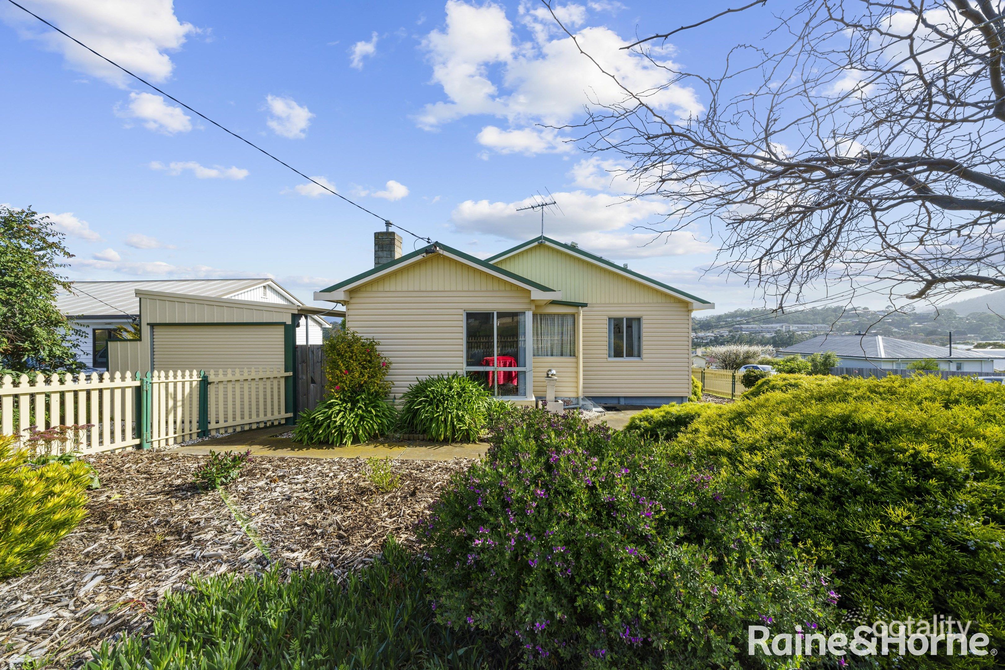 148 Cambridge Rd, Warrane, TAS 7018