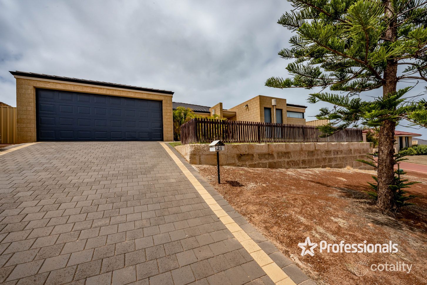21 Sail Bvd, Sunset Beach, WA 6530