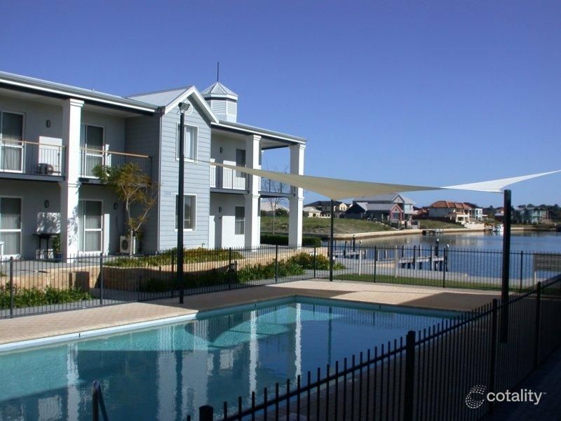 20/20 Apollo Pl, Halls Head, WA 6210