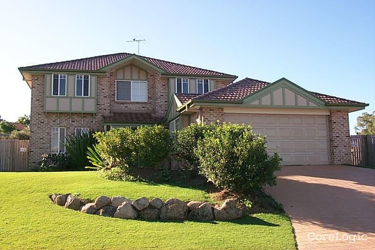 8 Pembury Ct, Wellington Point, QLD 4160