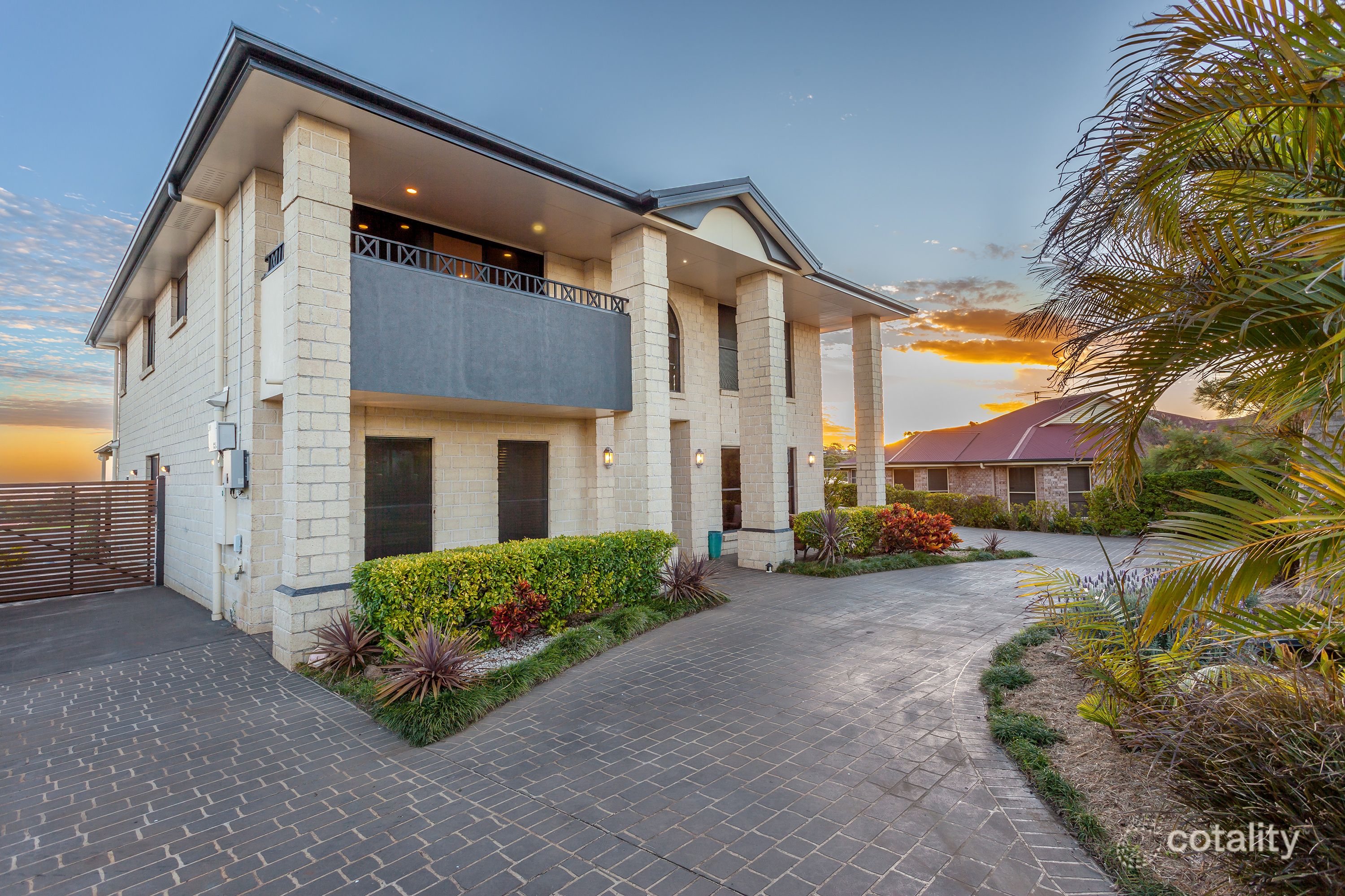 15 Cinnamon Dr, Glenvale, QLD 4350