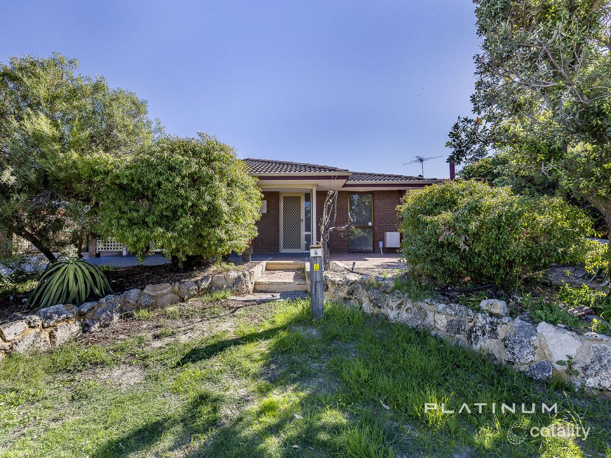 4 Tasman Rd, Beldon, WA 6027