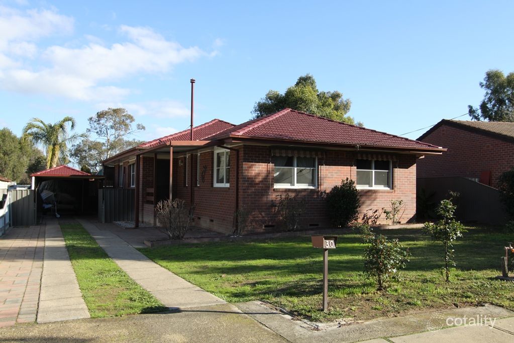 30 Menzies Ave, Kooringal, NSW 2650