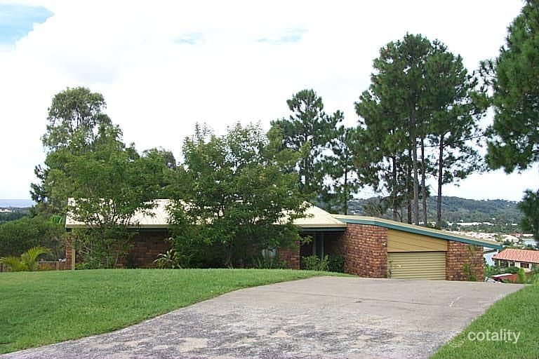 4 Bicton Ct, Elanora, QLD 4221