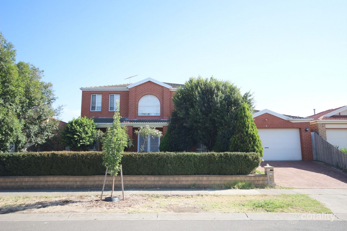 4 Mcnamara Ave, Roxburgh Park, VIC 3064