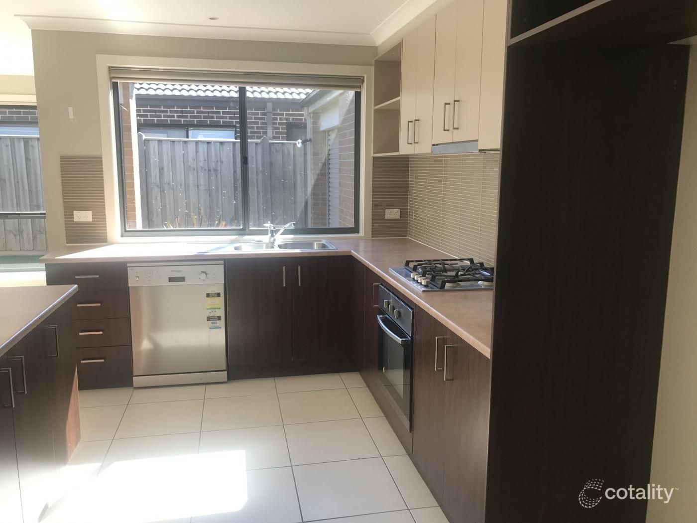 5 Grandpark Cct, Point Cook, VIC 3030