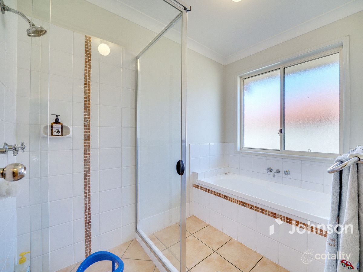 90 Anna Dr, Raceview, QLD 4305