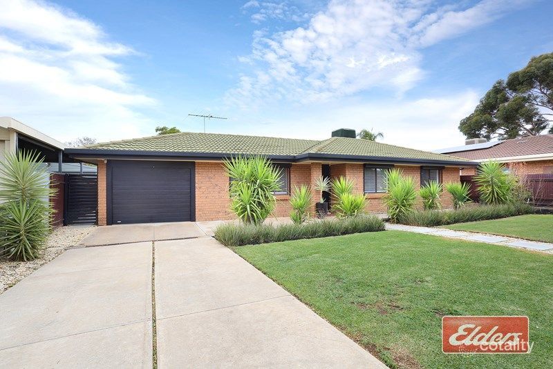 17 Barkley Cres, Willaston, SA 5118