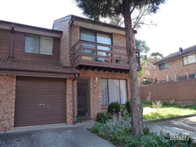 4/213 Old Kent Rd, Greenacre, NSW 2190