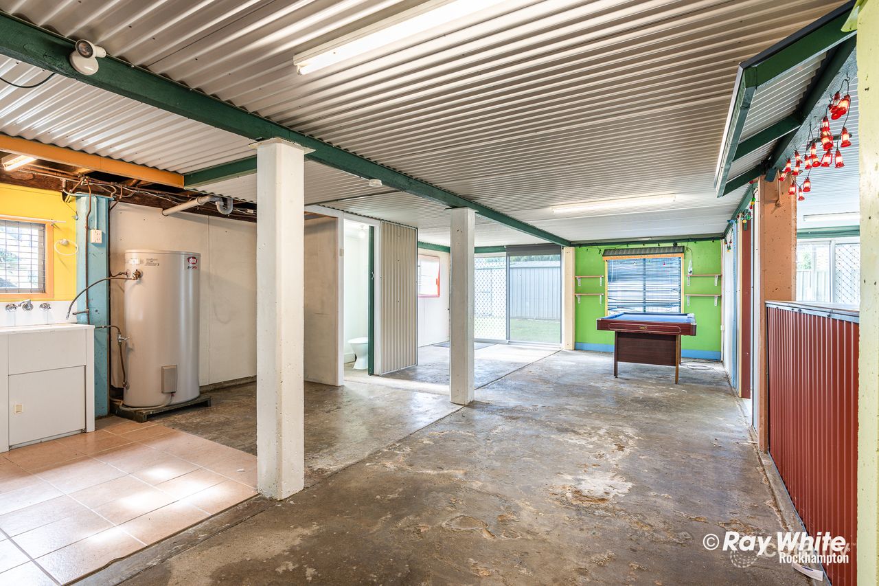 284 Richardson Rd, Park Avenue, QLD 4701