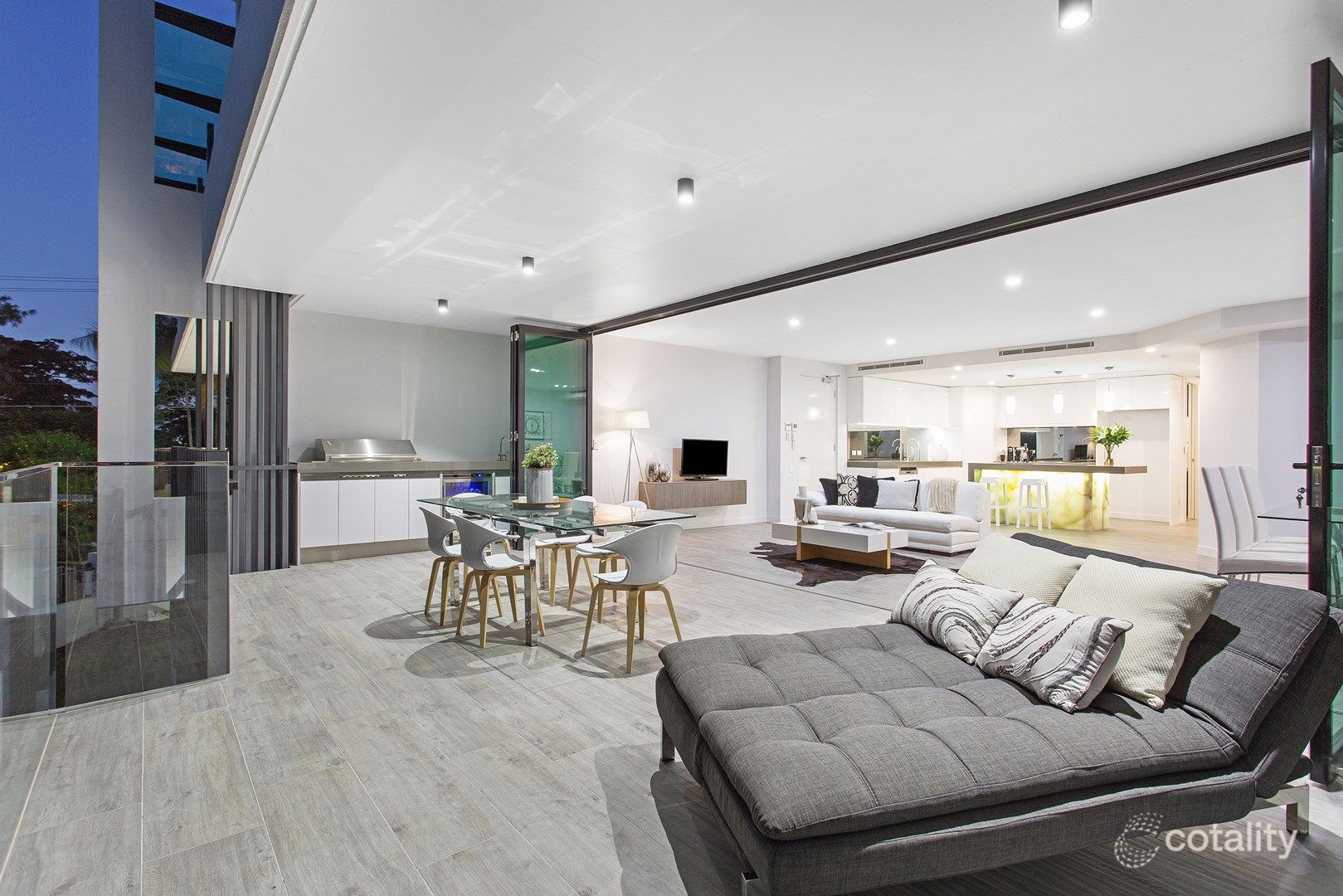 2/1 Goldsbrough Rd, Taringa, QLD 4068