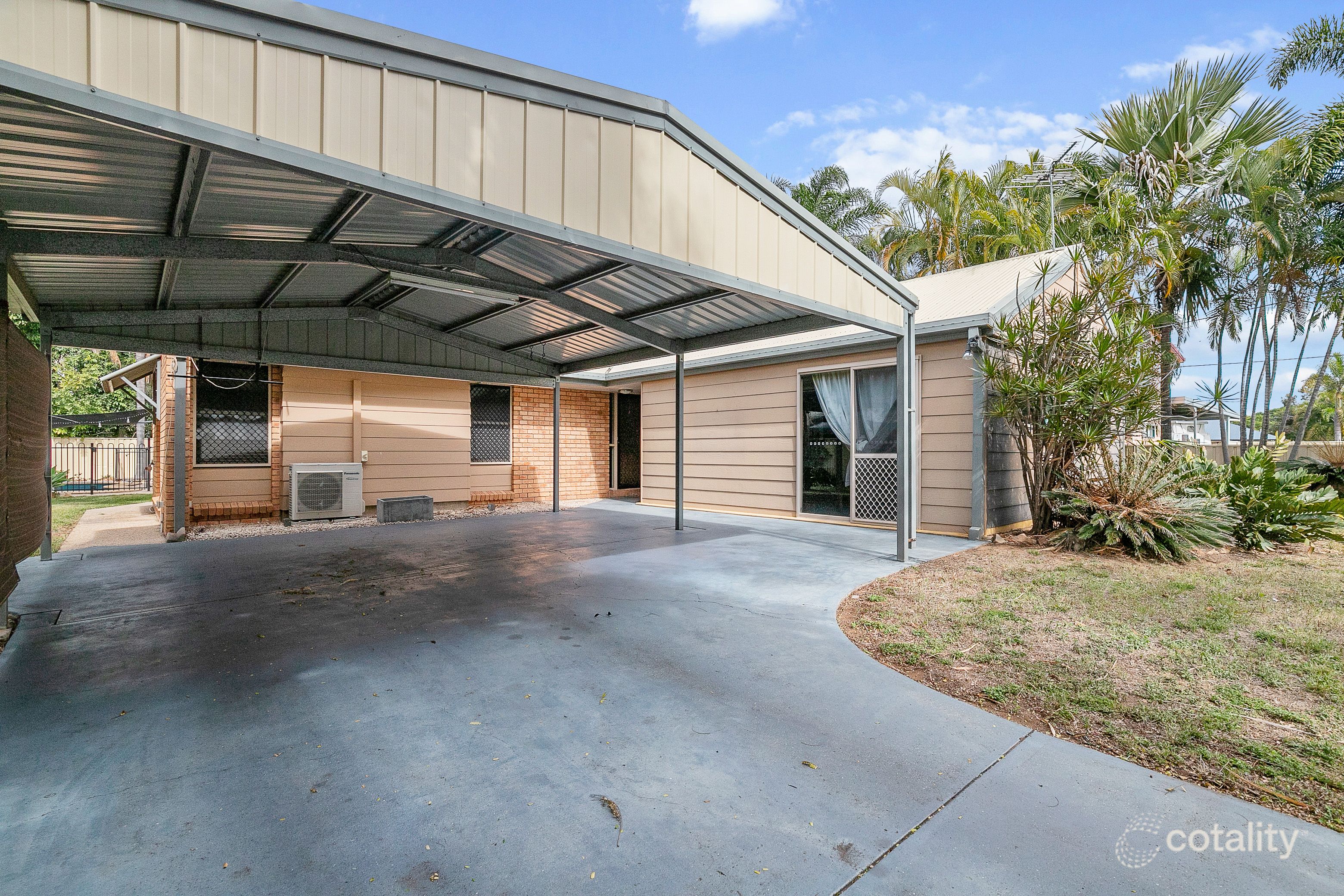 11 Peggy Ct, Emerald, QLD 4720