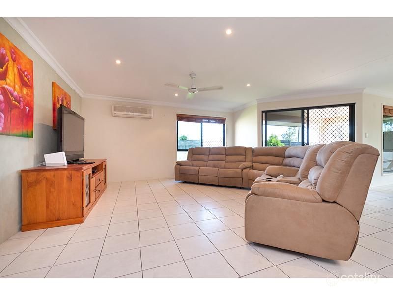 23 Jacaranda Pl, Norman Gardens, QLD 4701