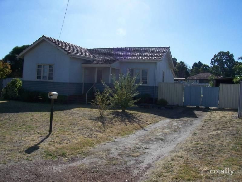 13 Prinsep Cres, Collie, WA 6225