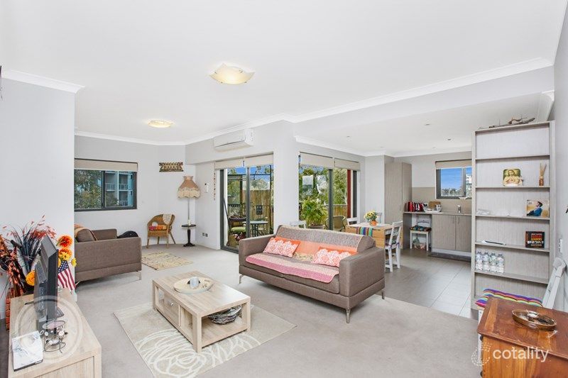 33/2 Molloy Prom, Joondalup, WA 6027