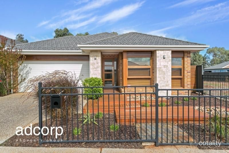 7 Roxburgh Cres, Blakeview, SA 5114