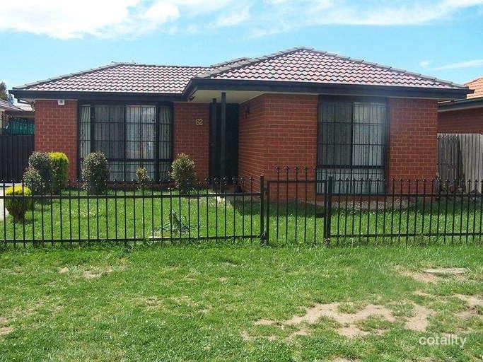 62 Rossiter Ave, Roxburgh Park, VIC 3064