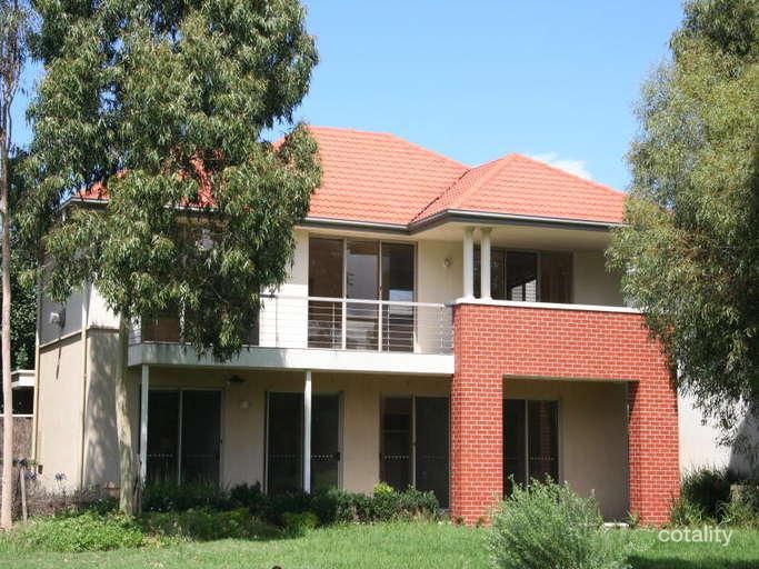 10 Narooma Pl, Port Melbourne, VIC 3207