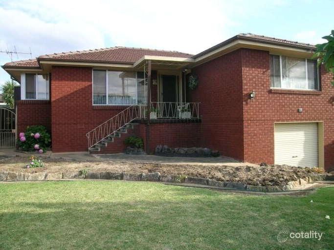 19 Kookaburra St, Greystanes, NSW 2145