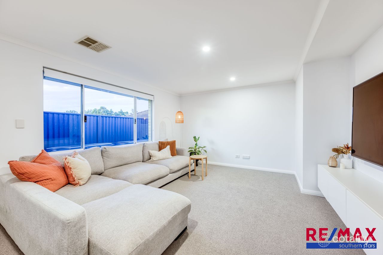 2 Madeira Turn, Byford, WA 6122