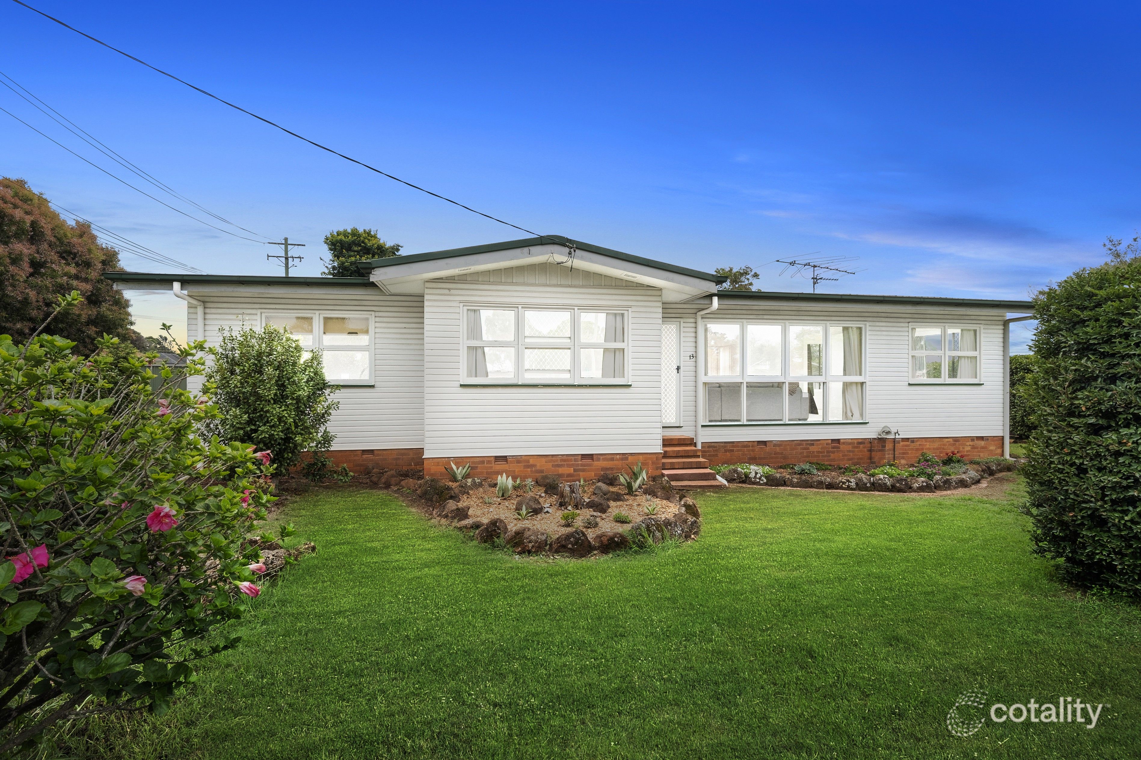 13 Cathro St, Rockville, QLD 4350