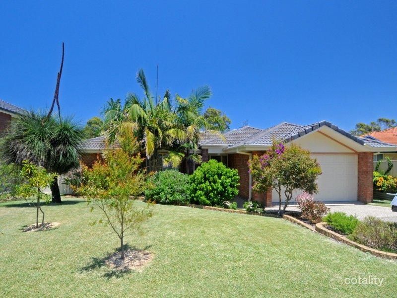 8 Prince Of Wales Dr, Dunbogan, NSW 2443