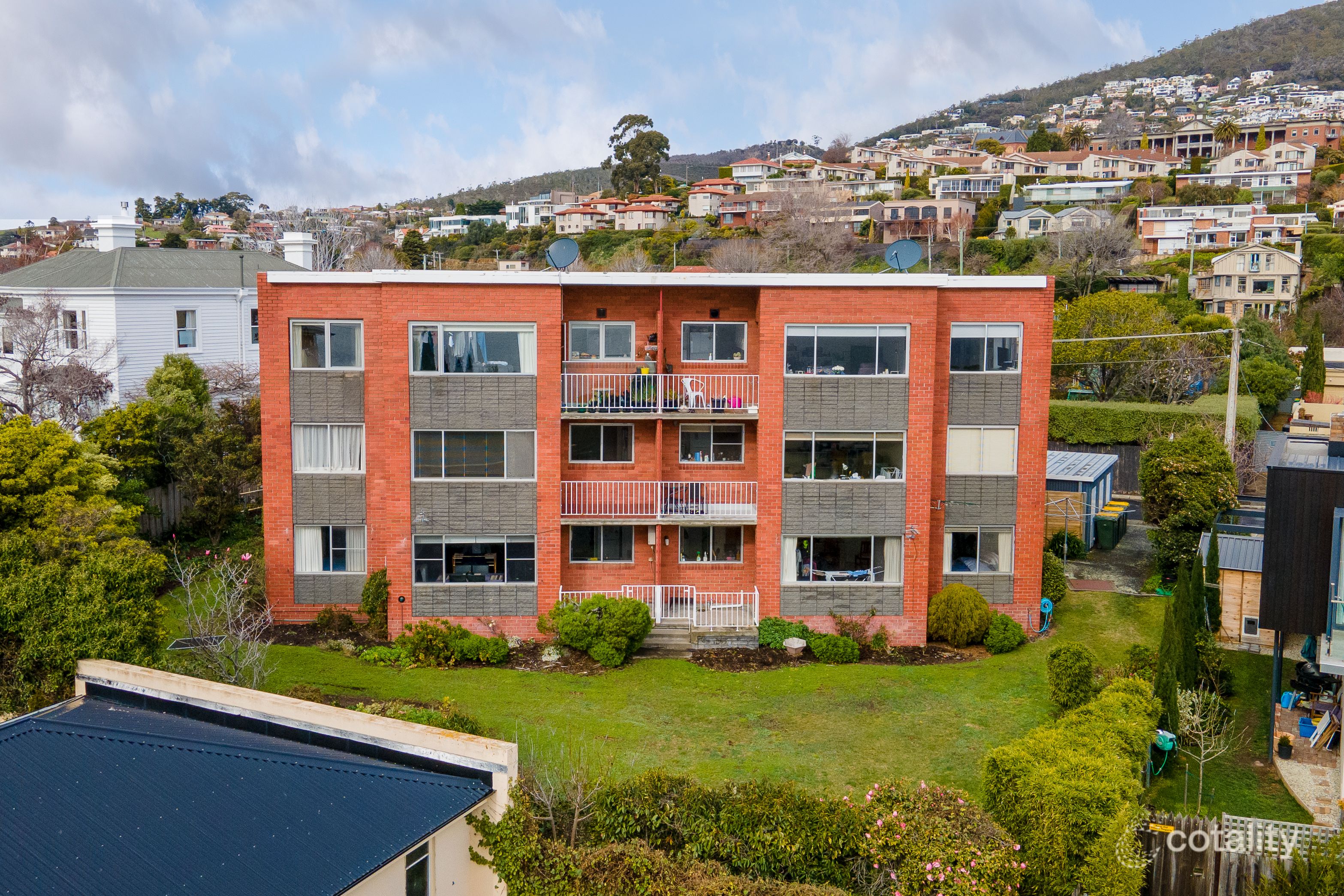 3/2 Mansell Ct, Sandy Bay, TAS 7005