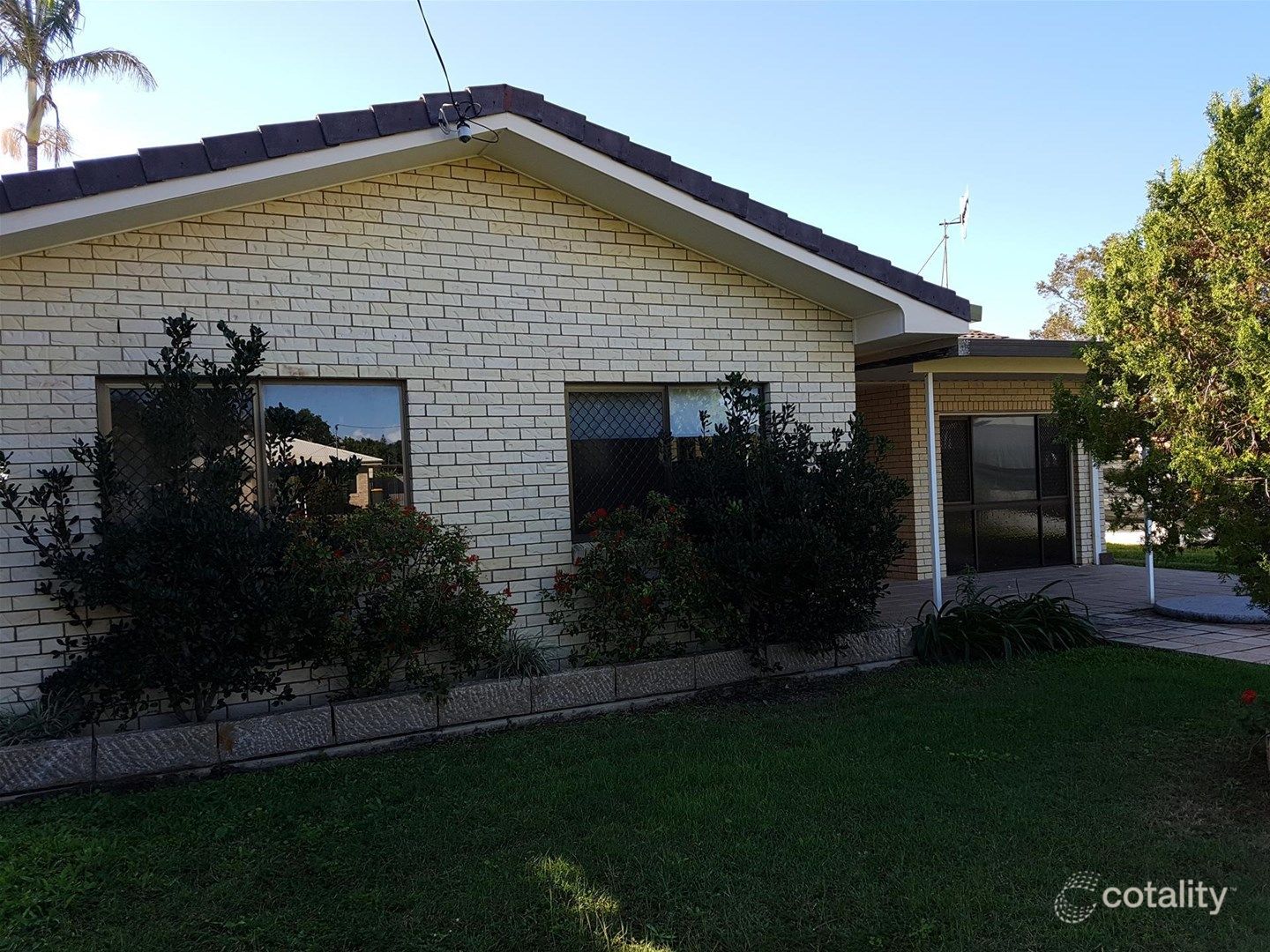 8 Brieschke St, Elliott Heads, QLD 4670