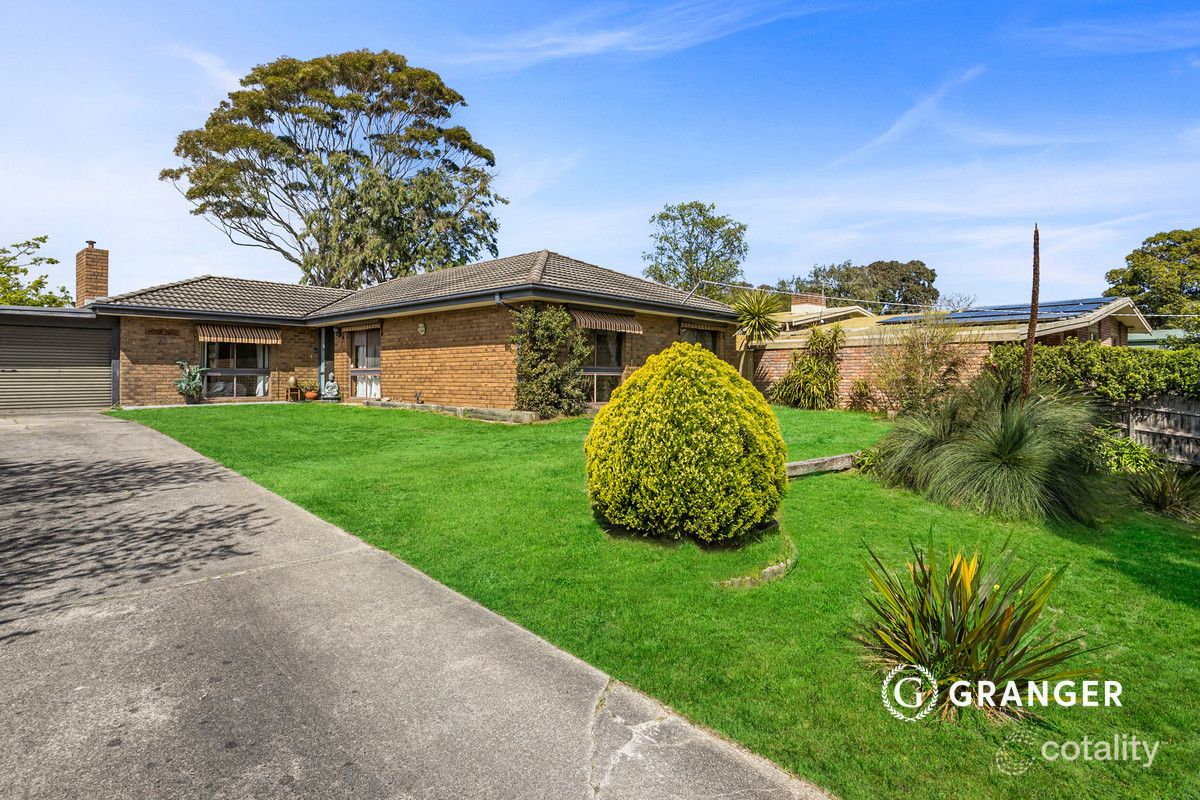 33 Sylvan Dr, Rosebud, VIC 3939