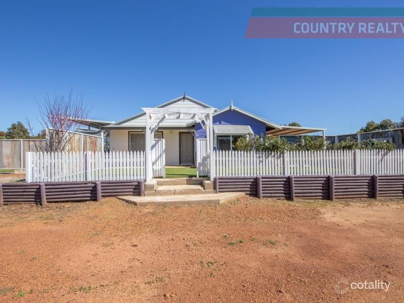 13 Walkey Cl, Bejoording, WA 6566